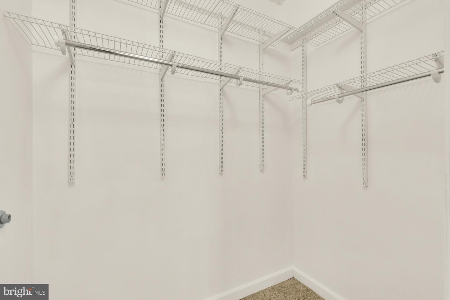 880 N Pollard Street #801 photo 23