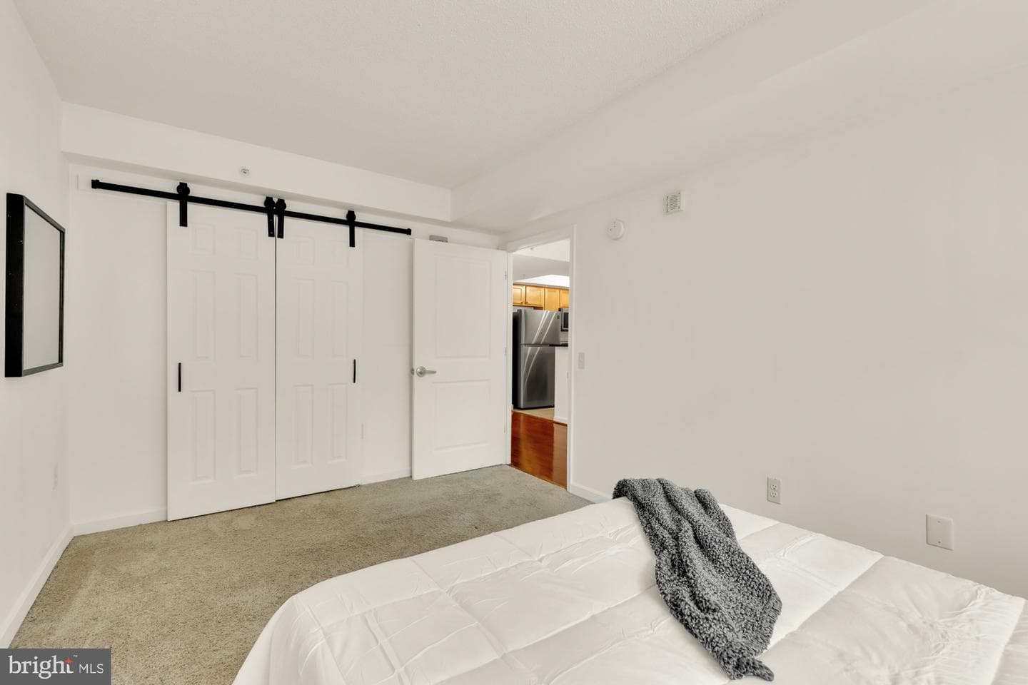 880 N Pollard Street #801 photo 25