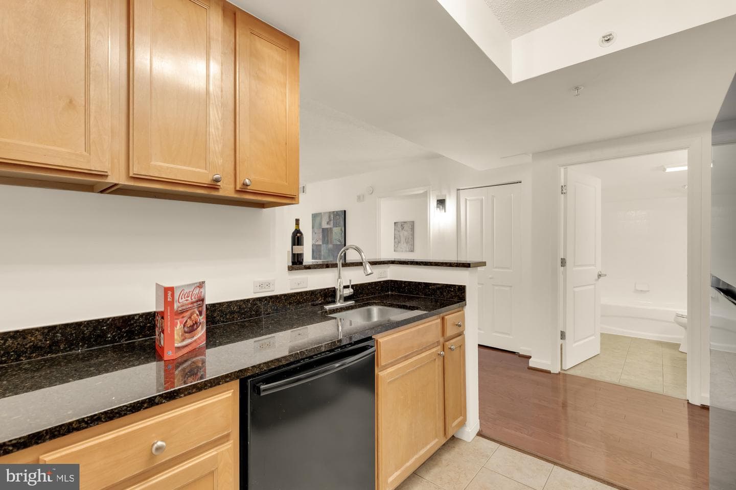 880 N Pollard Street #801 photo 4