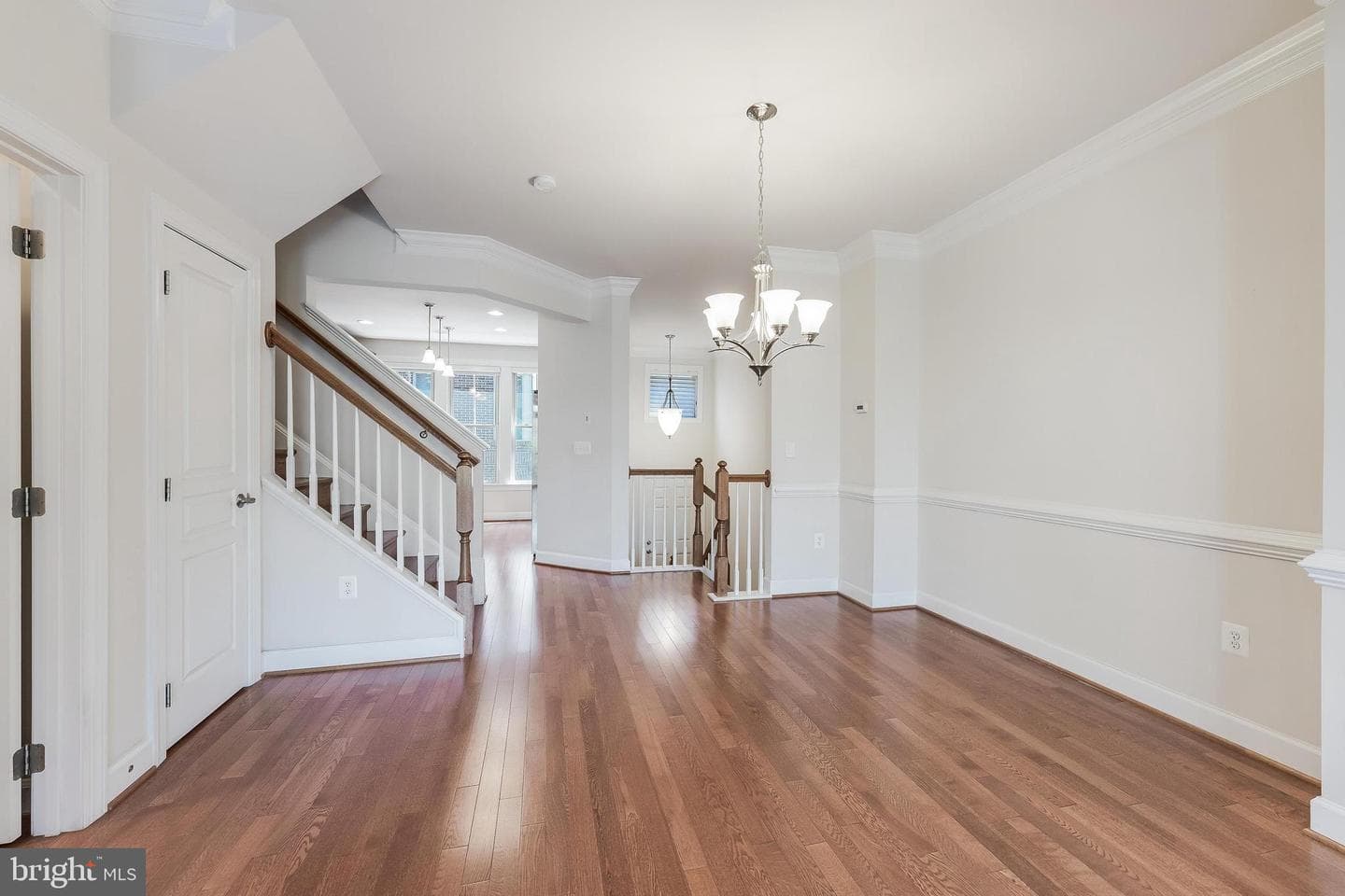 2619 S Kenmore Court photo 9