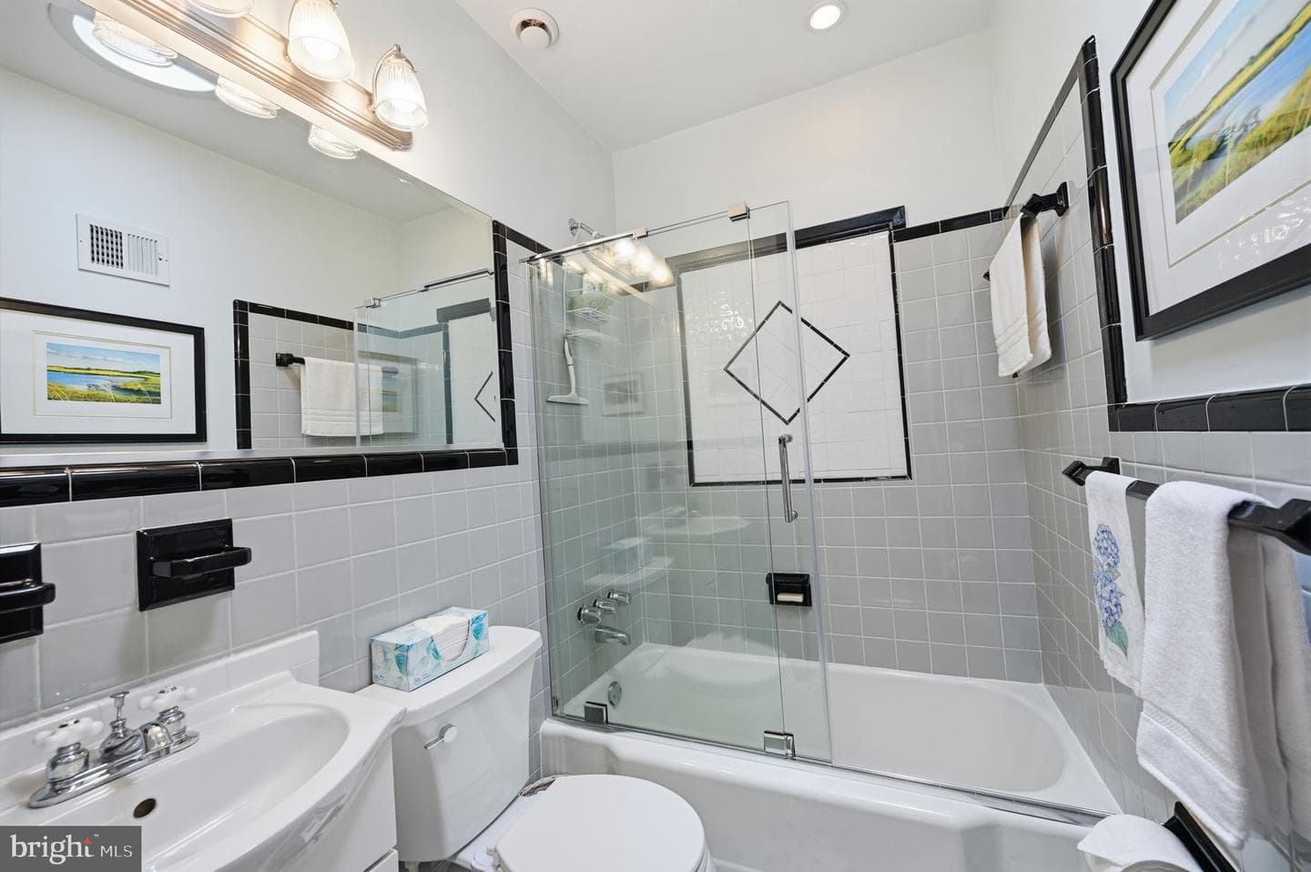 1116 N Roosevelt Street N photo 24