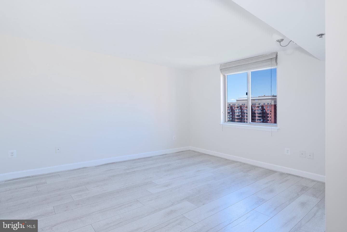 1276 N Wayne Street #908 photo 19