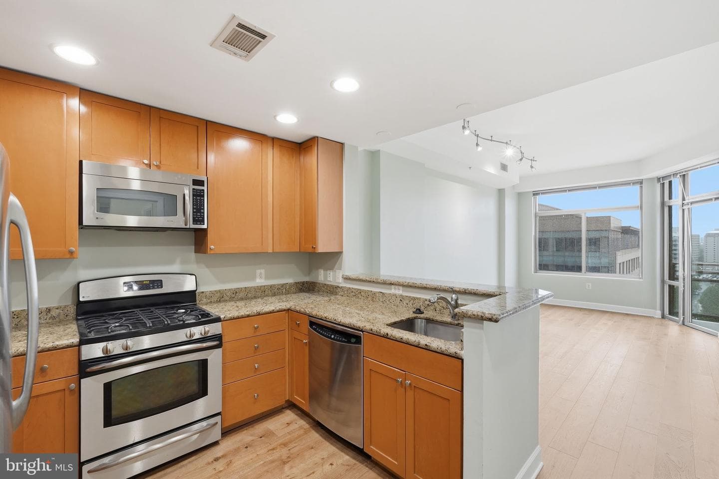 3600 S Glebe Road #1116w photo 6