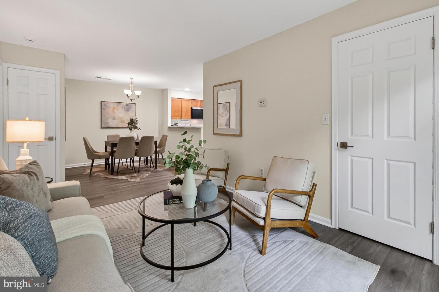 2050 Calvert Street N #109 photo 13
