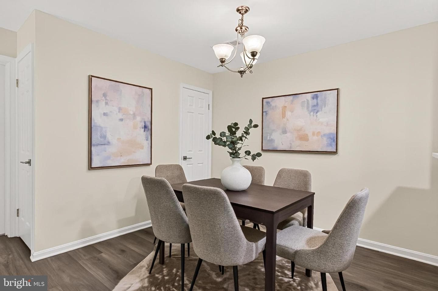 2050 Calvert Street N #109 photo 16