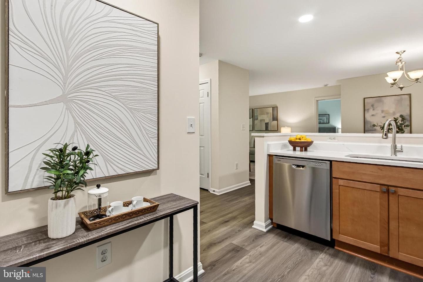 2050 Calvert Street N #109 photo 25