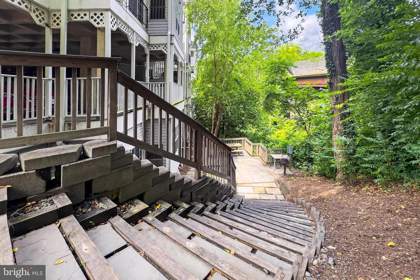 2050 Calvert Street N #109 photo 41