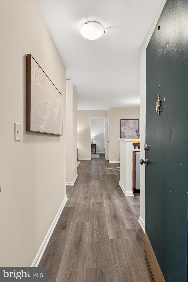 2050 Calvert Street N #109 photo 7
