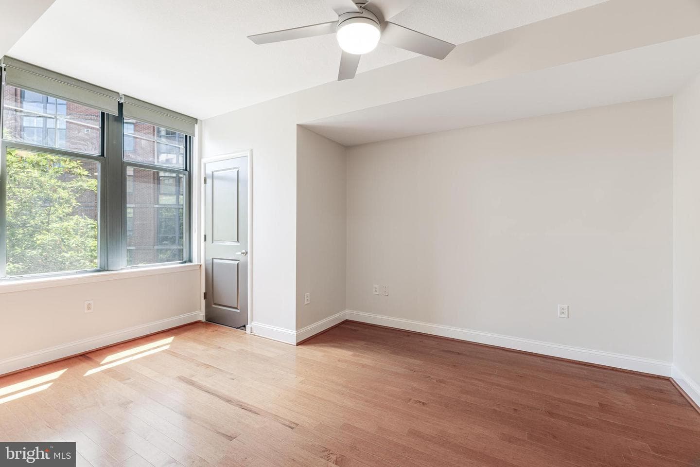 1021 N Garfield #327 photo 12