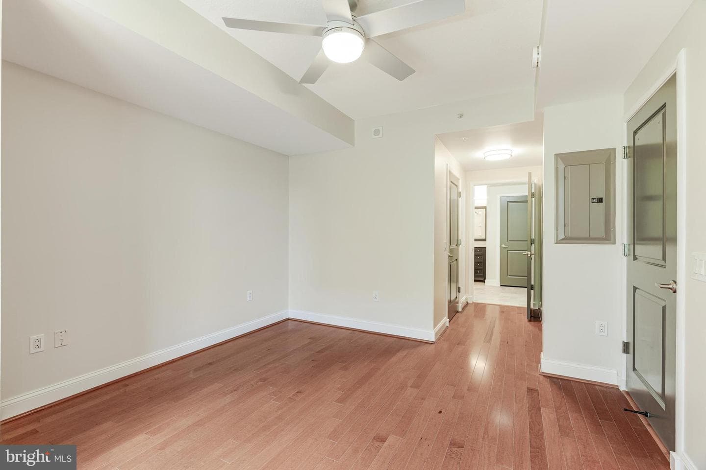 1021 N Garfield #327 photo 13