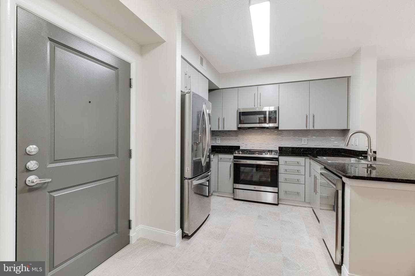 1021 N Garfield #327 photo 5