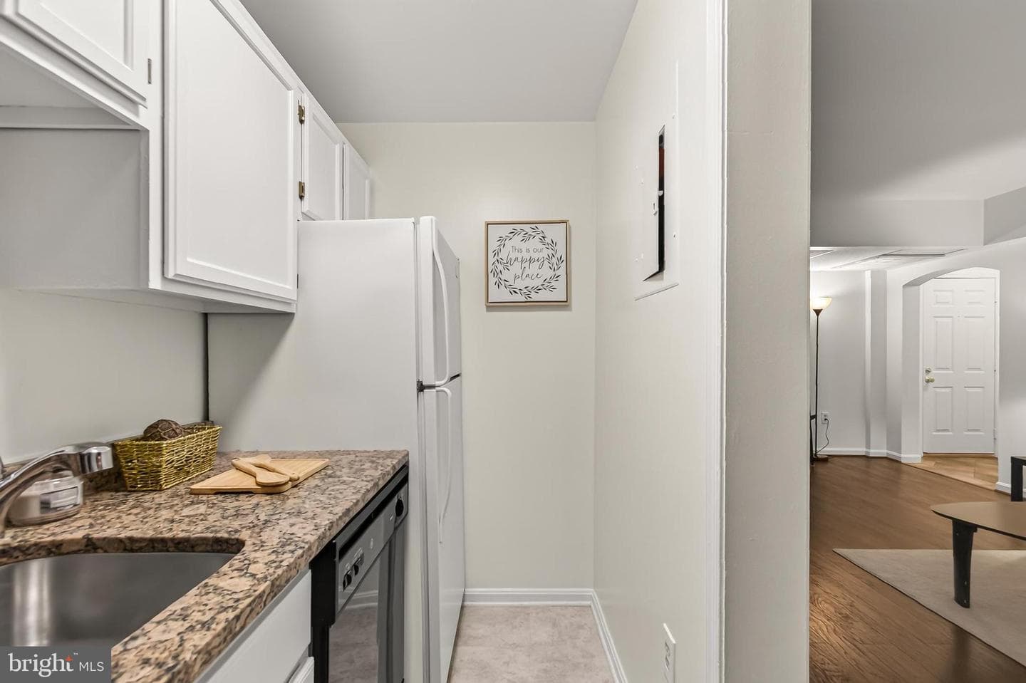 1752 N Rhodes Street #325 photo 10