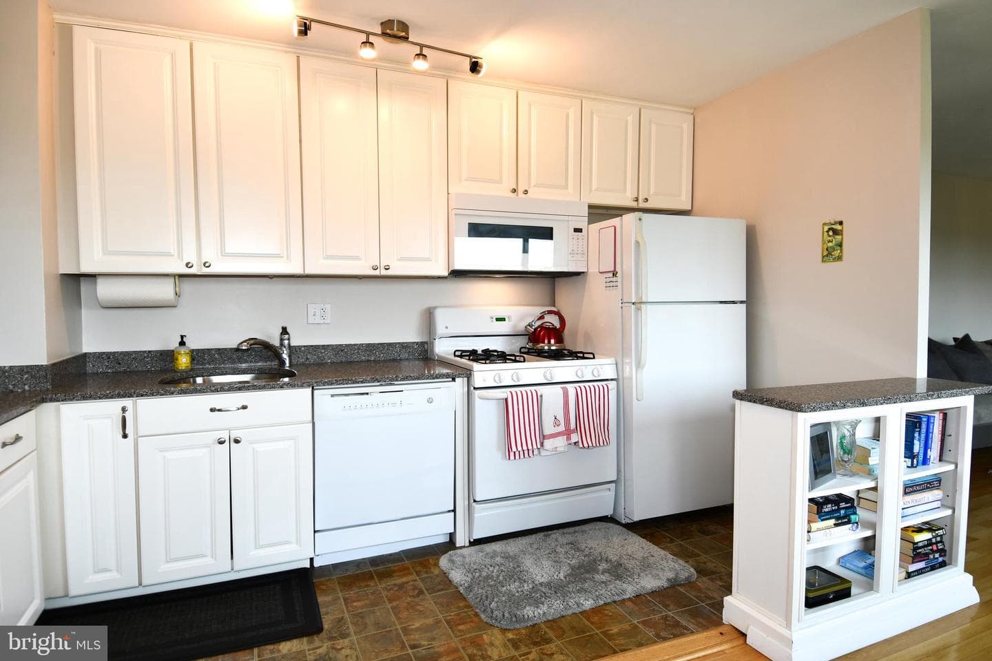1200 S Arlington Ridge Road #704 photo 12
