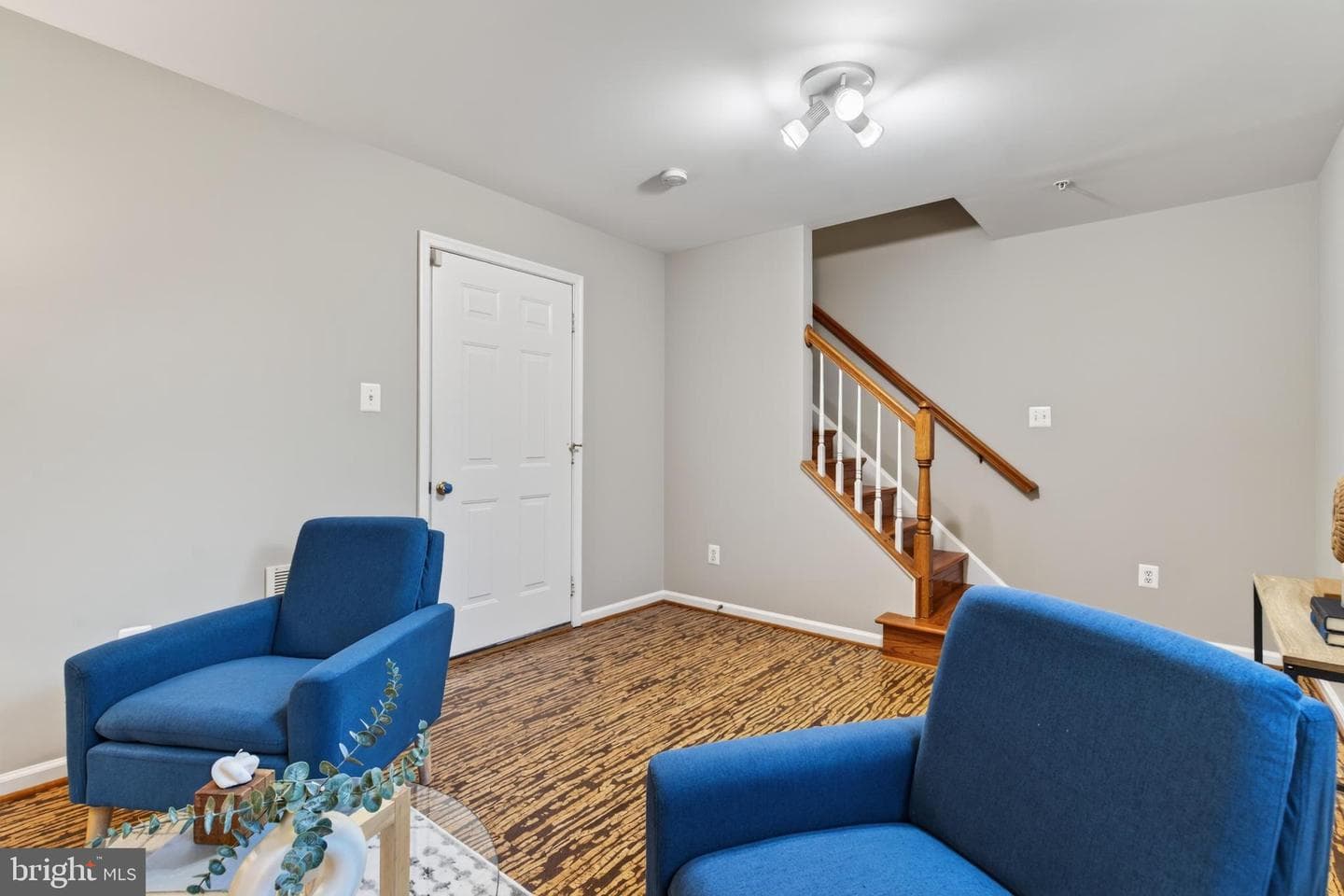 2402 N Greenbrier Court photo 45