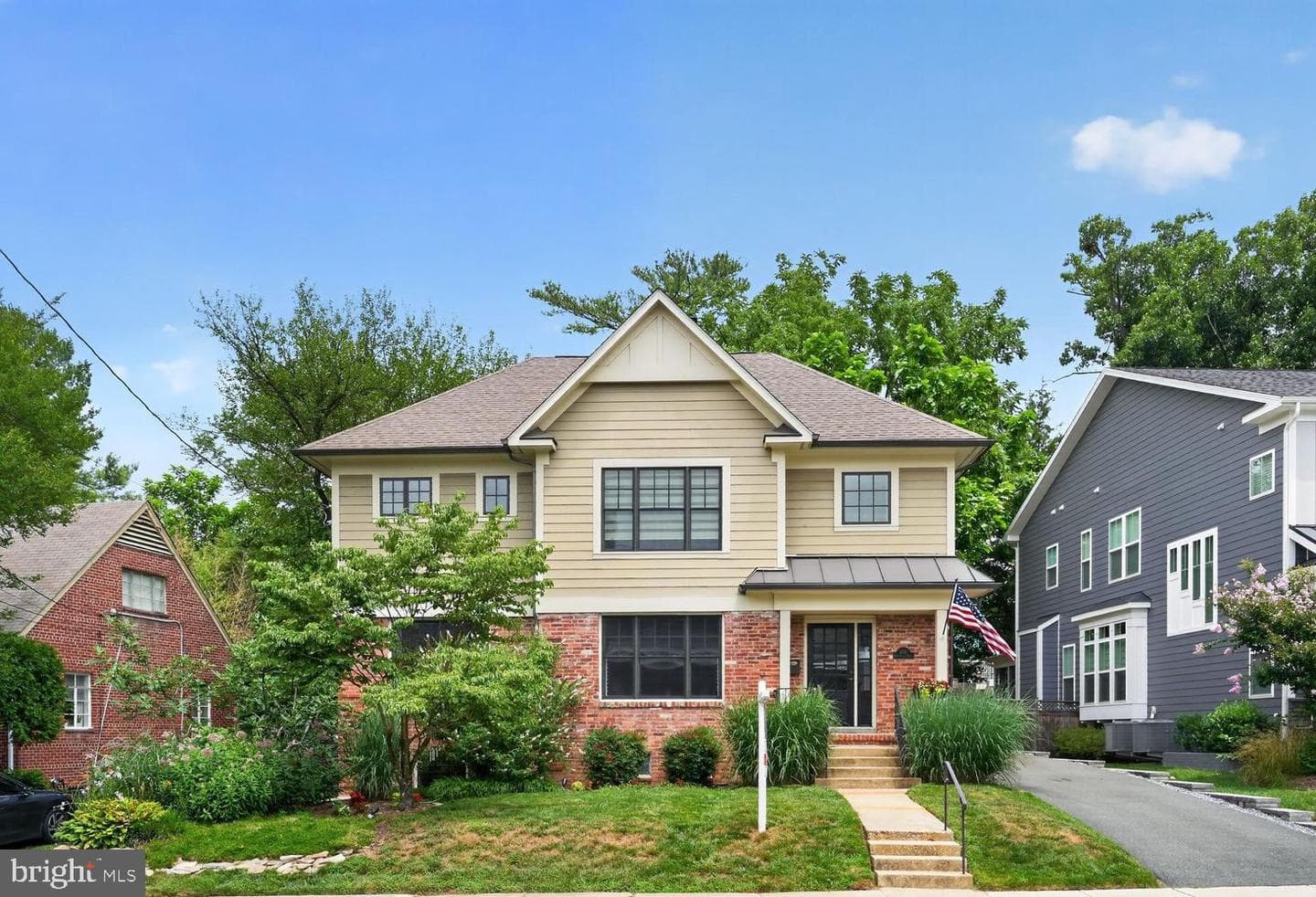 6041 23rd Street N, Arlington