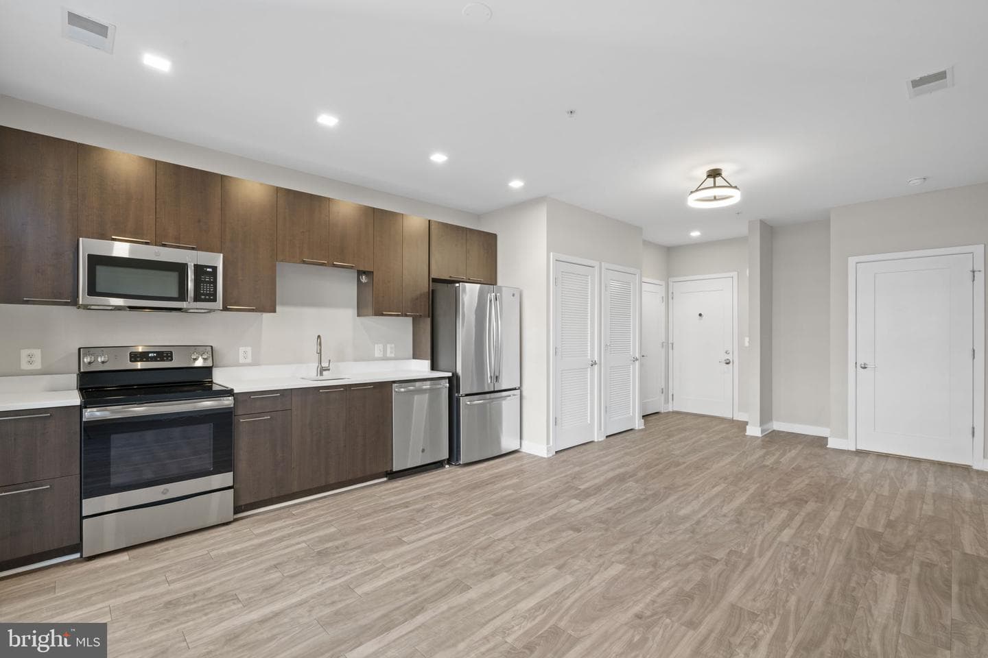 989 S Buchanan Street #312 photo 3