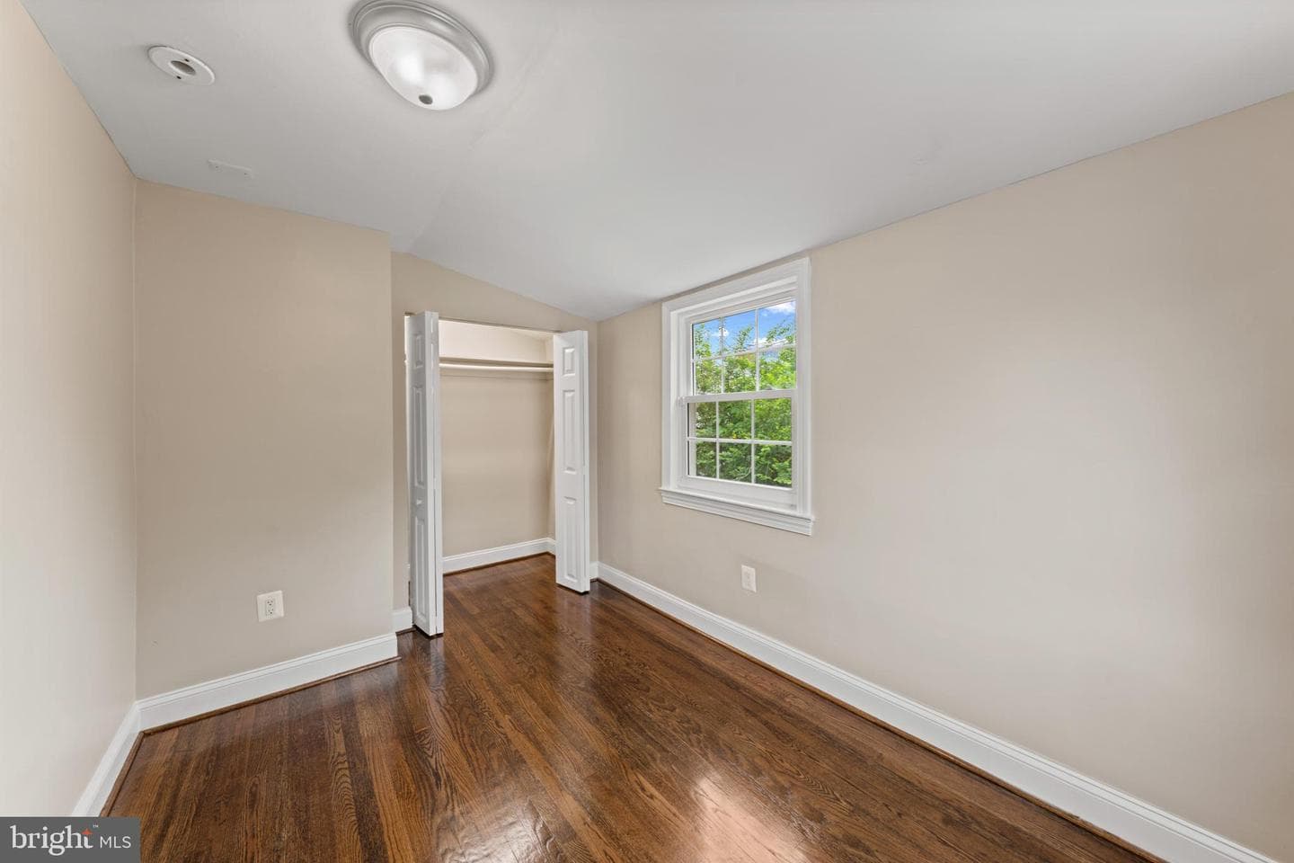 825 S Ivy Street photo 14