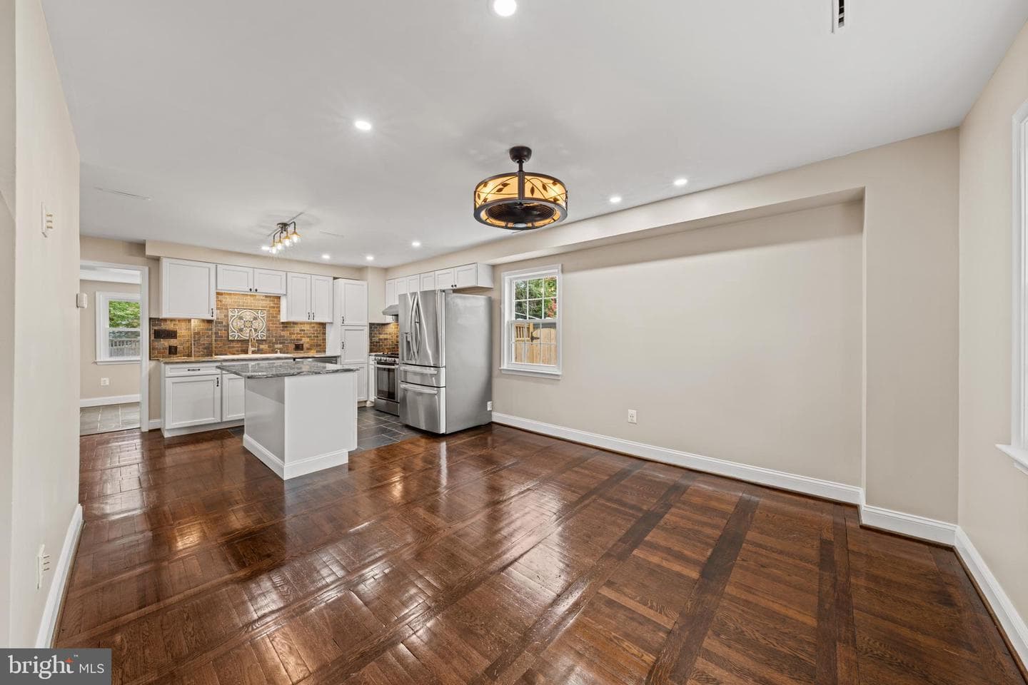 825 S Ivy Street photo 6