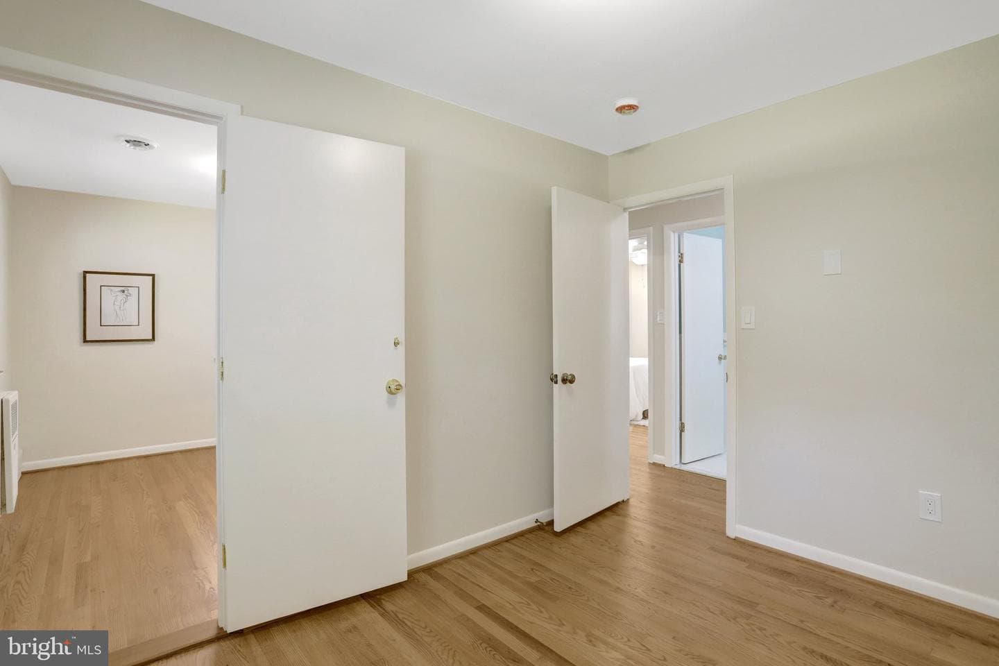 914 S Taylor Street photo 26