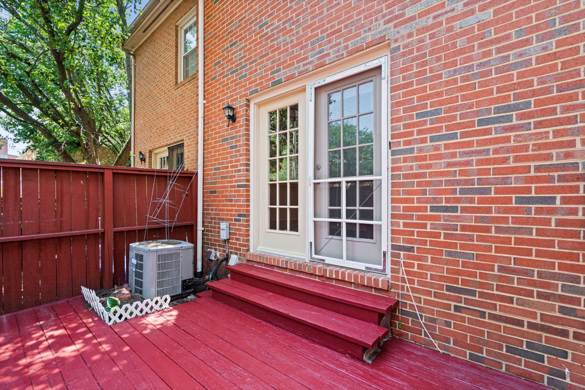 1141 N Vernon Street photo 22