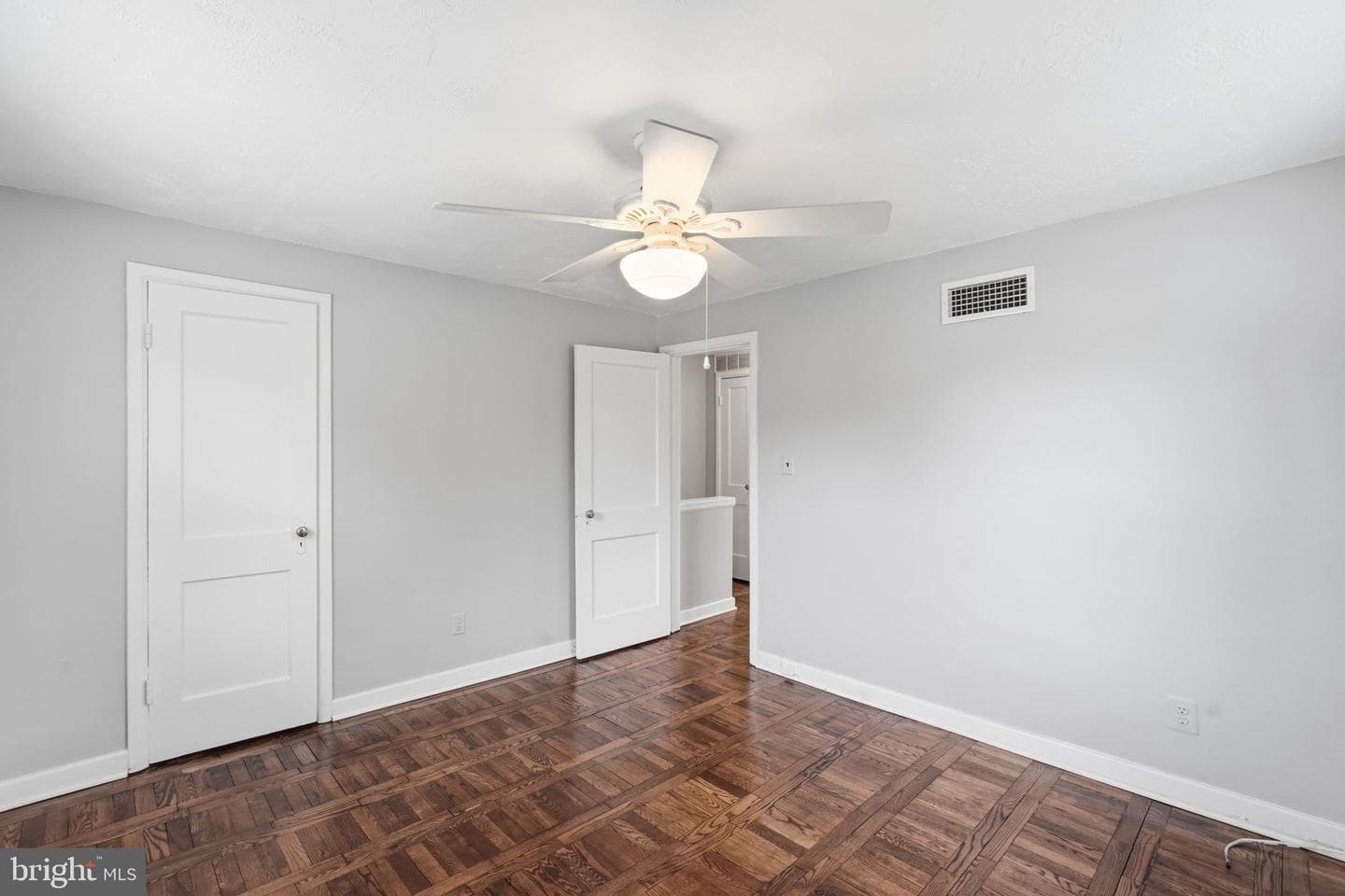 829 S Irving Street photo 16