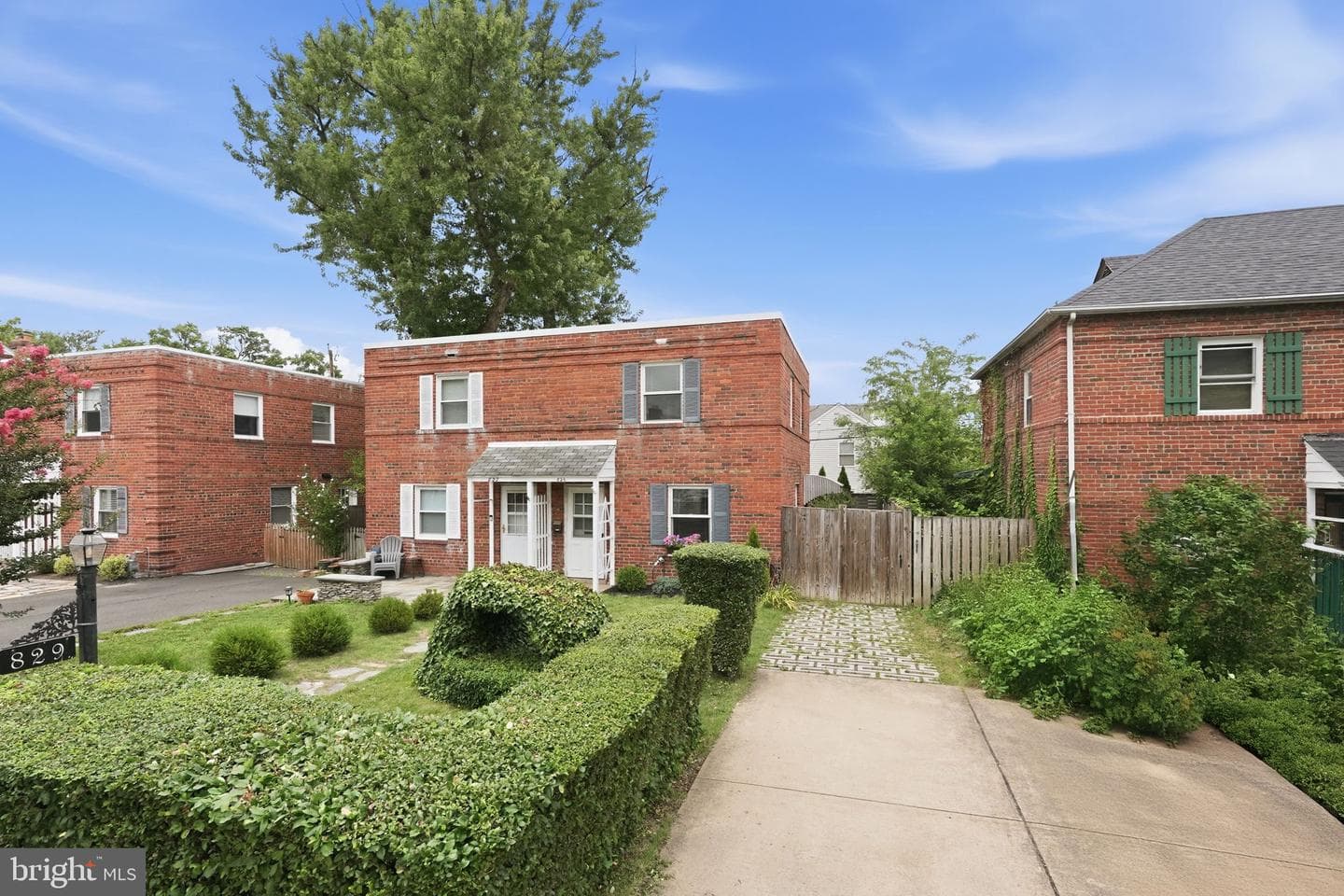 829 S Irving Street, Arlington