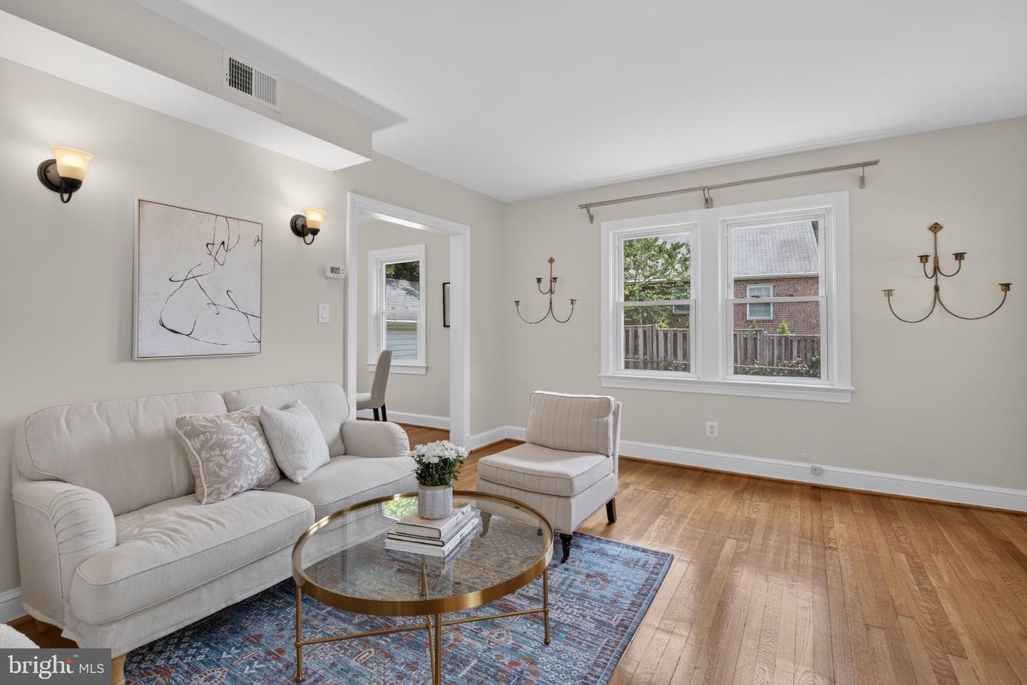 835 N Buchanan Street photo 4