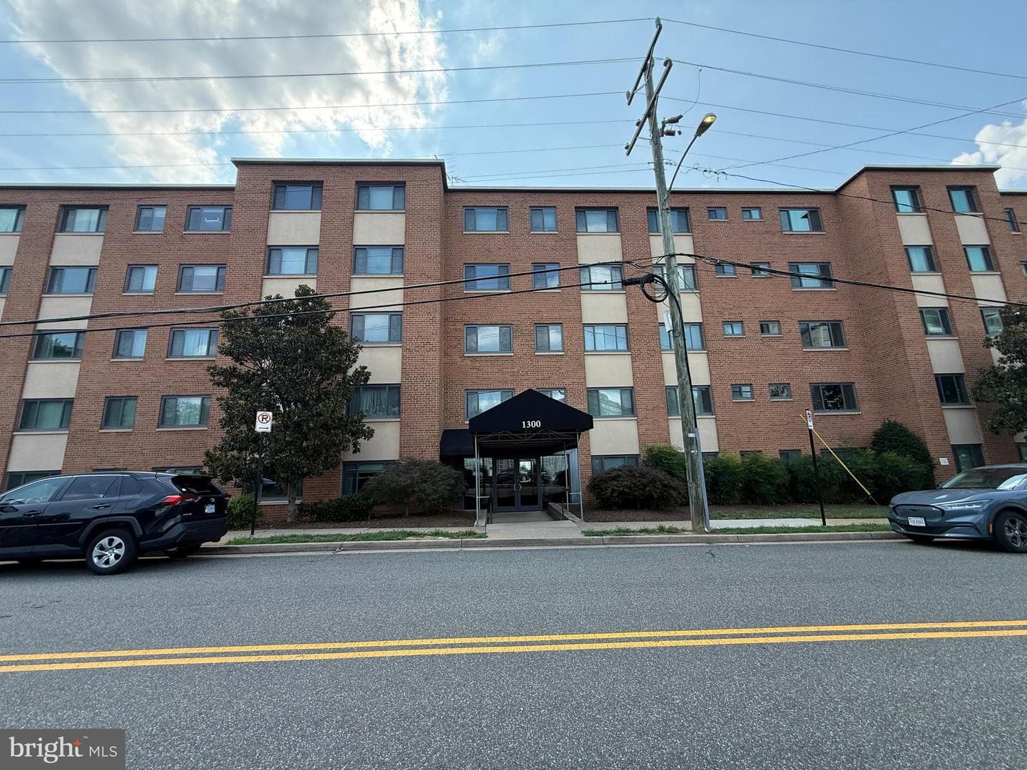 1300 S Arlington Ridge Road #512 photo 17