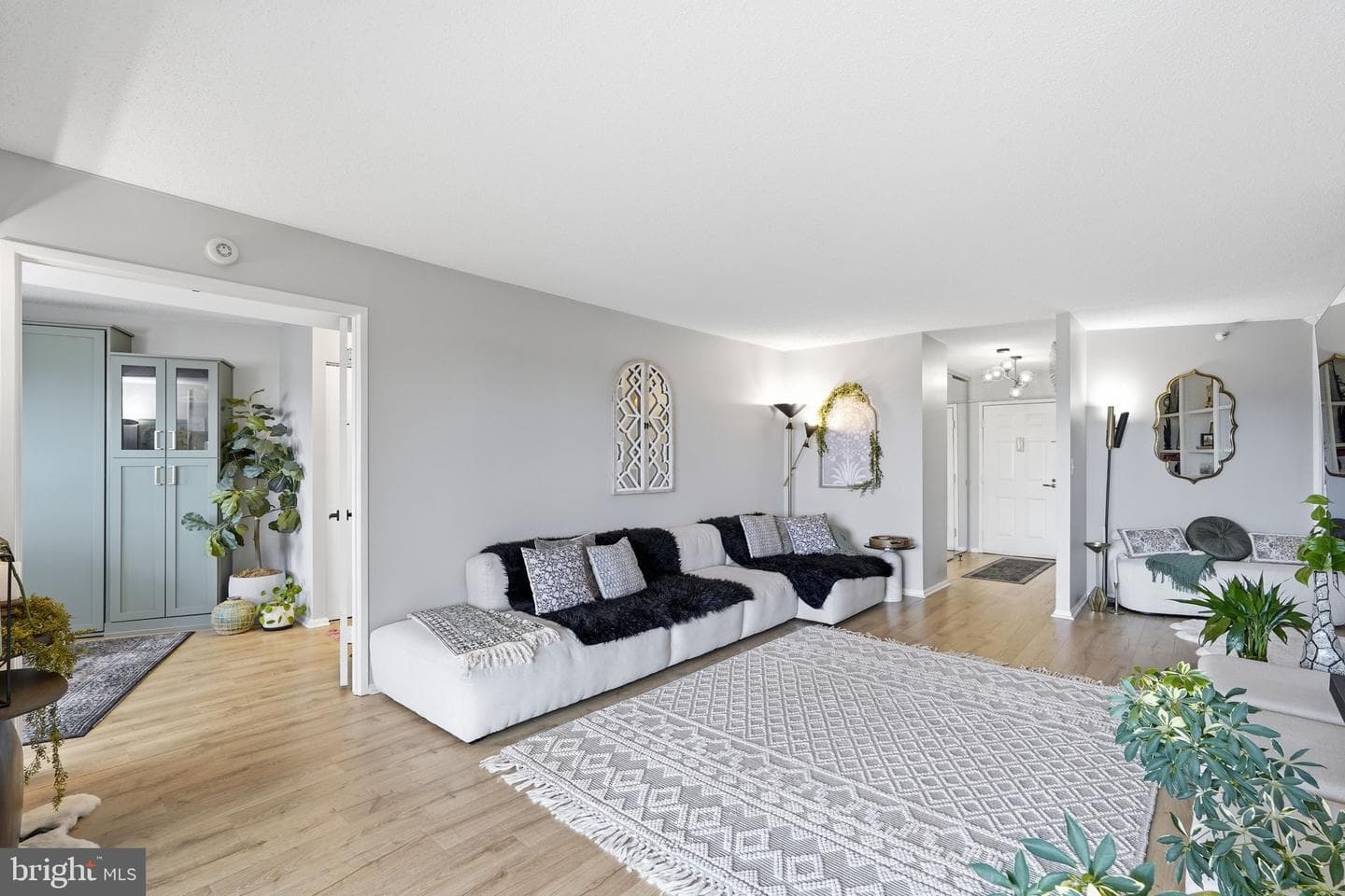 1600 N Oak Street #1122 photo 8