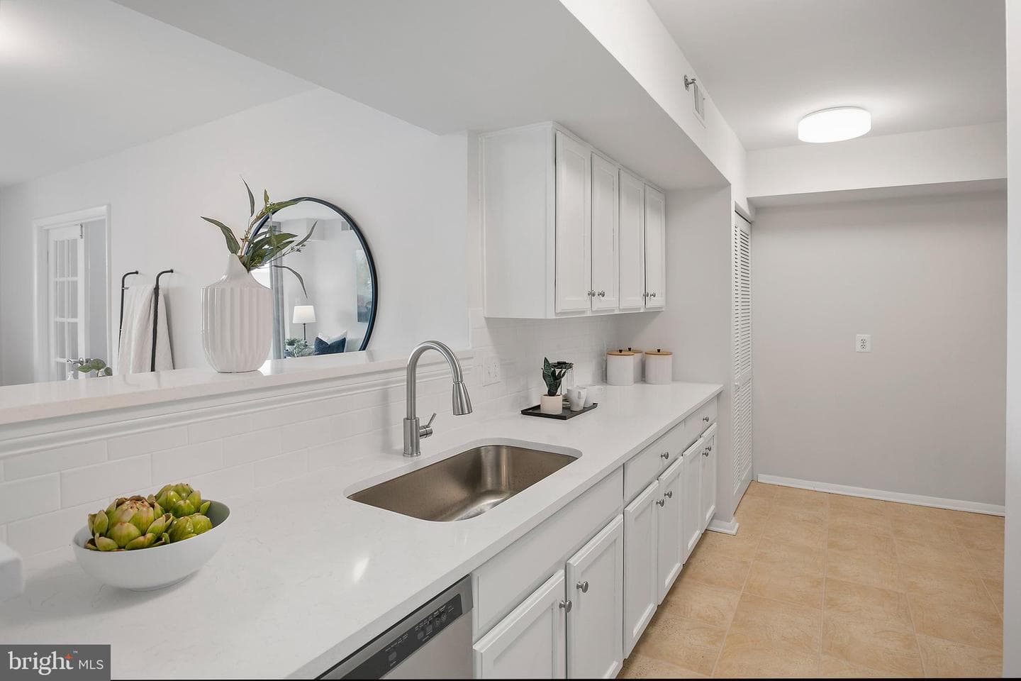 1001 N Vermont Street #1010 photo 3