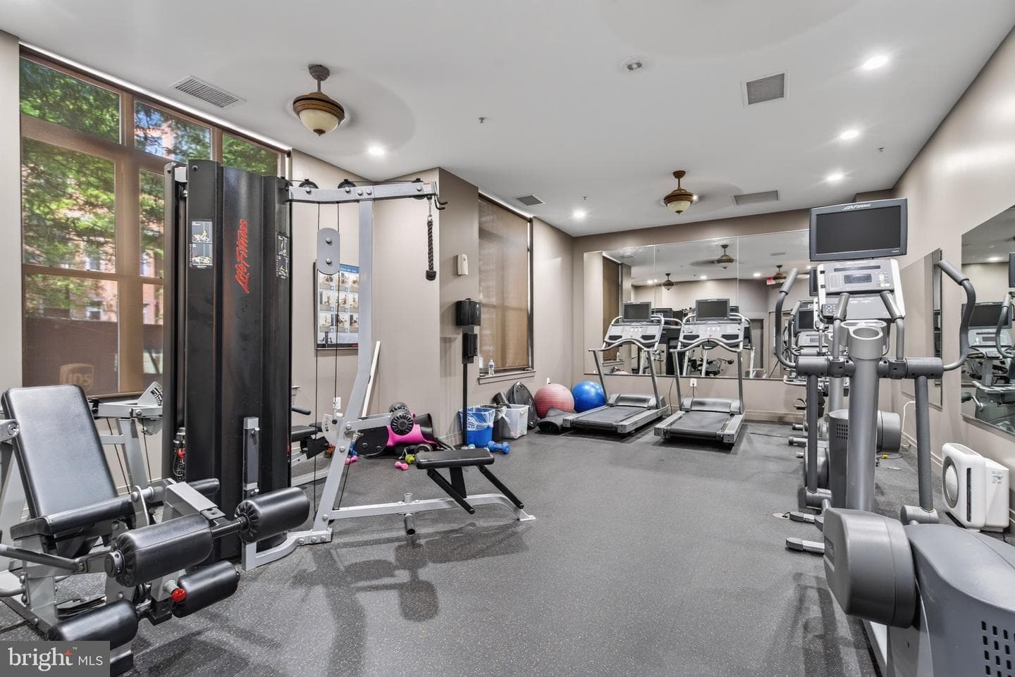 2220 Fairfax Drive #406 photo 41