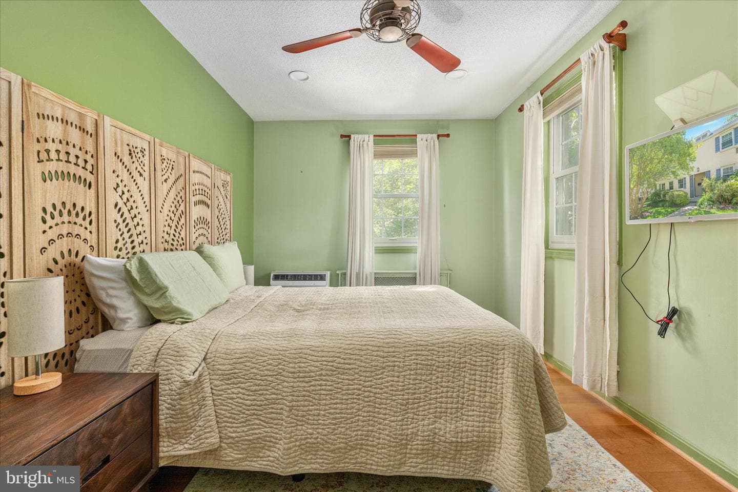 103 N George Mason Drive photo 16
