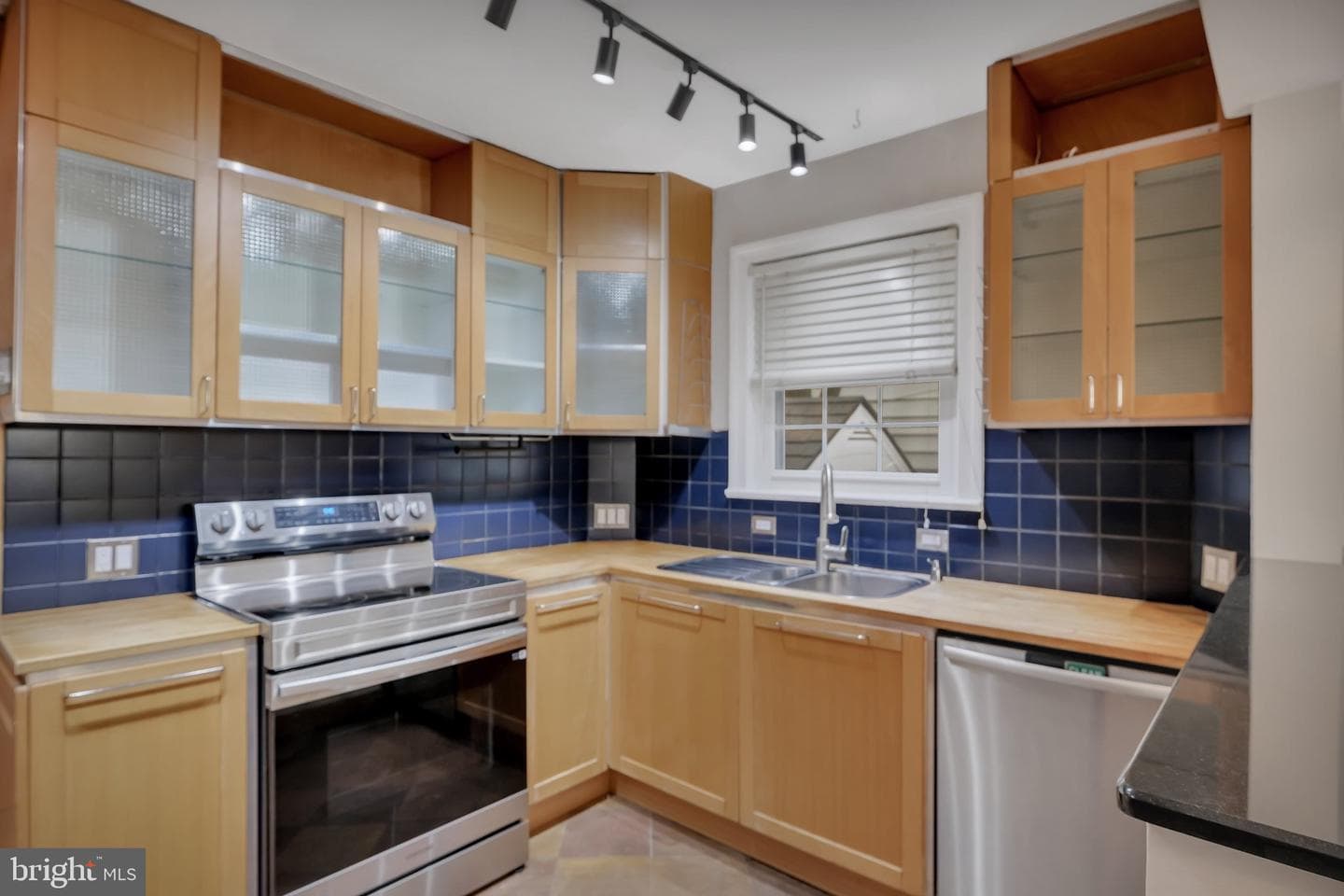 1706 N Glebe Road photo 13