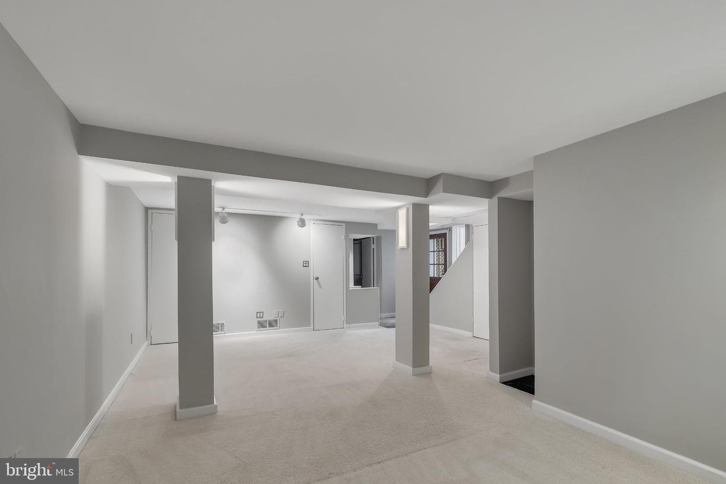 1706 N Glebe Road photo 30