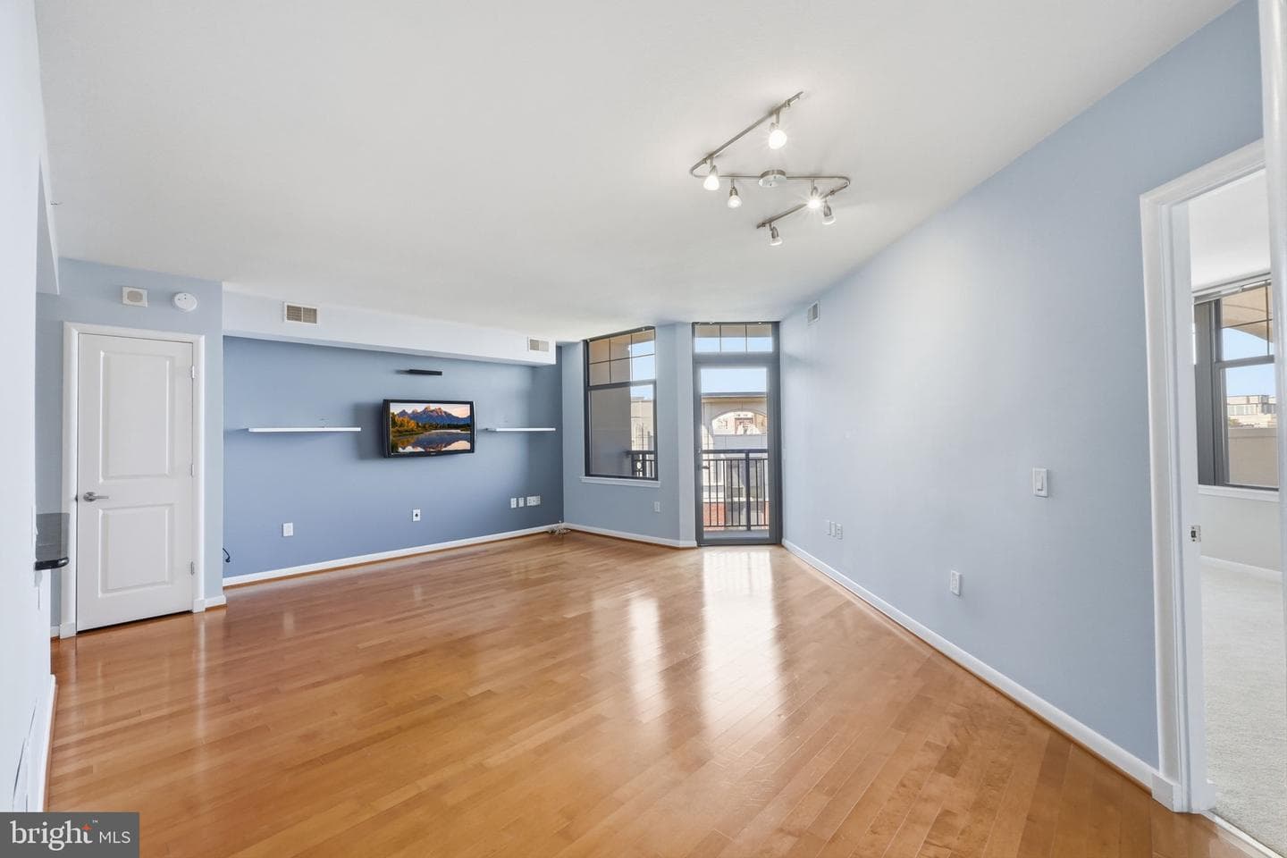 1021 N Garfield Street #735 photo 10
