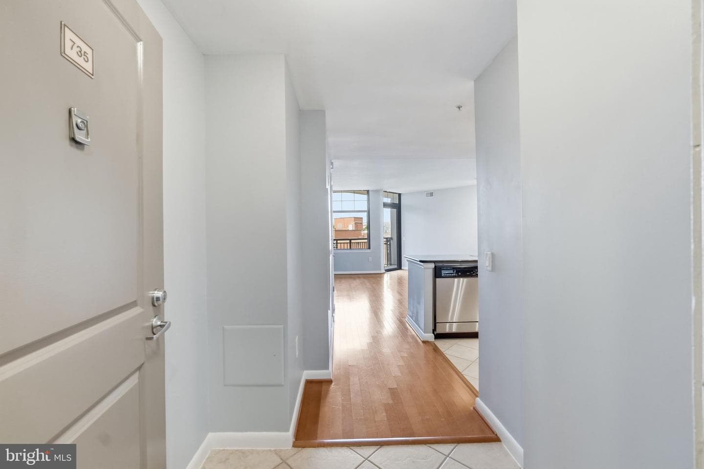 1021 N Garfield Street #735 photo 4