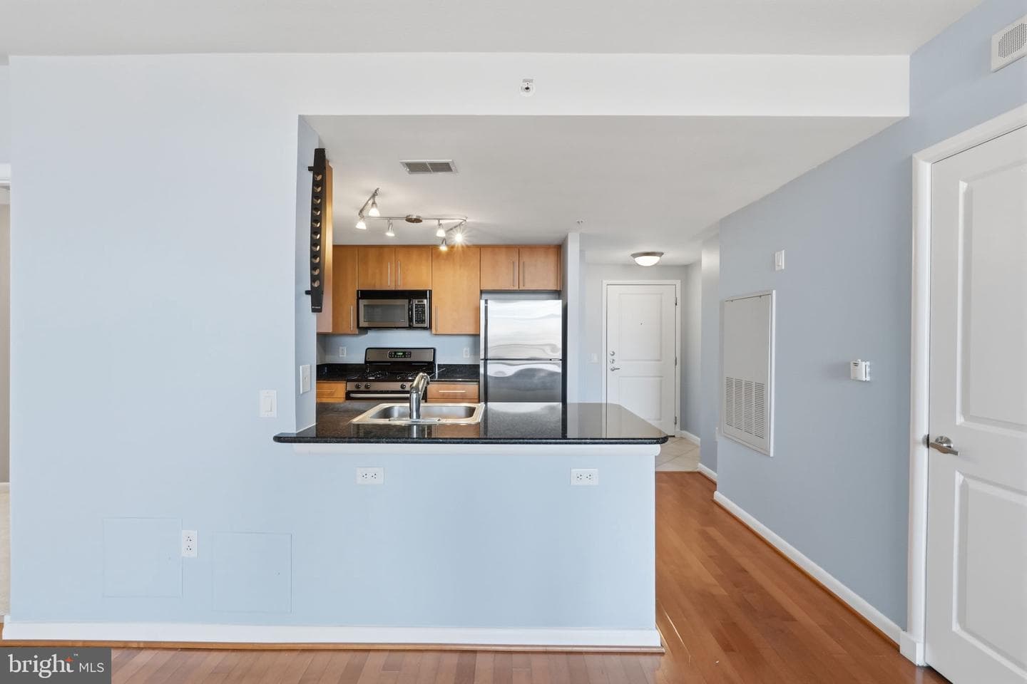 1021 N Garfield Street #735 photo 8