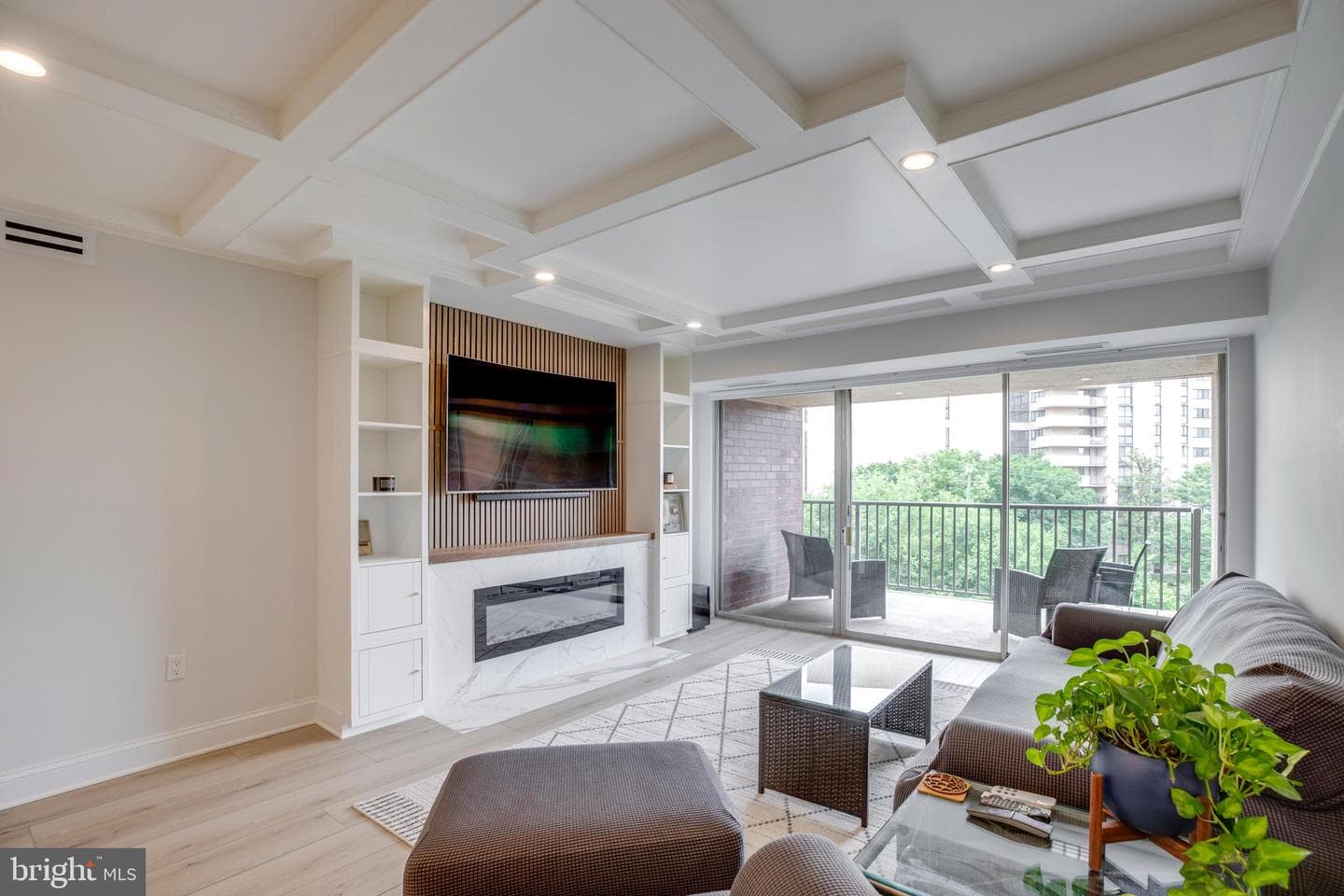 1300 Army Navy Drive #814 photo 16