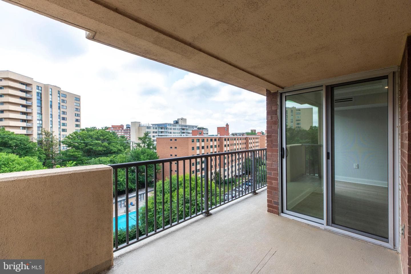 1300 Army Navy Drive #814 photo 40