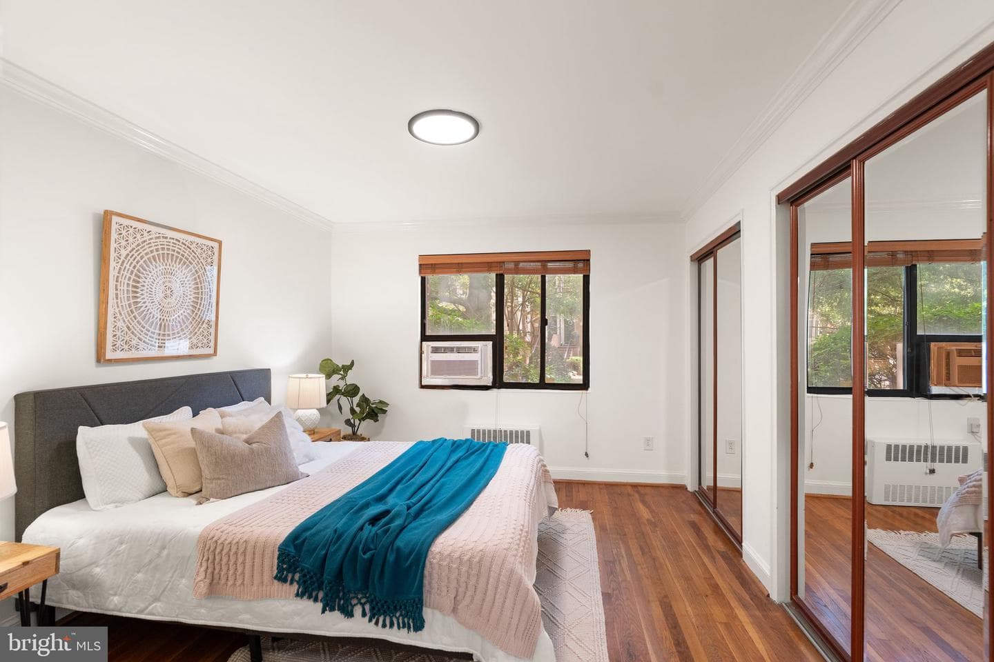 1577 N Colonial Terrace #305-Y photo 18