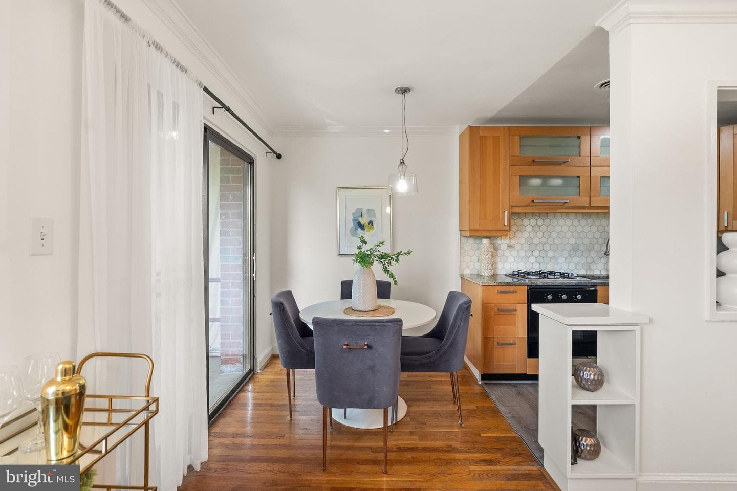 1577 N Colonial Terrace #305-Y photo 8