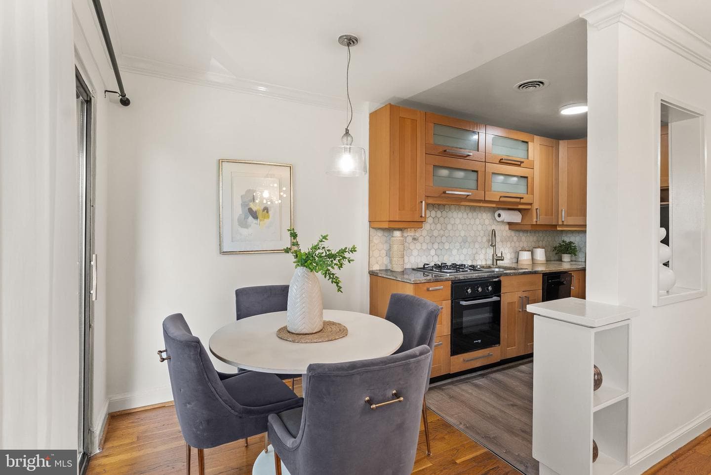 1577 N Colonial Terrace #305-Y photo 9