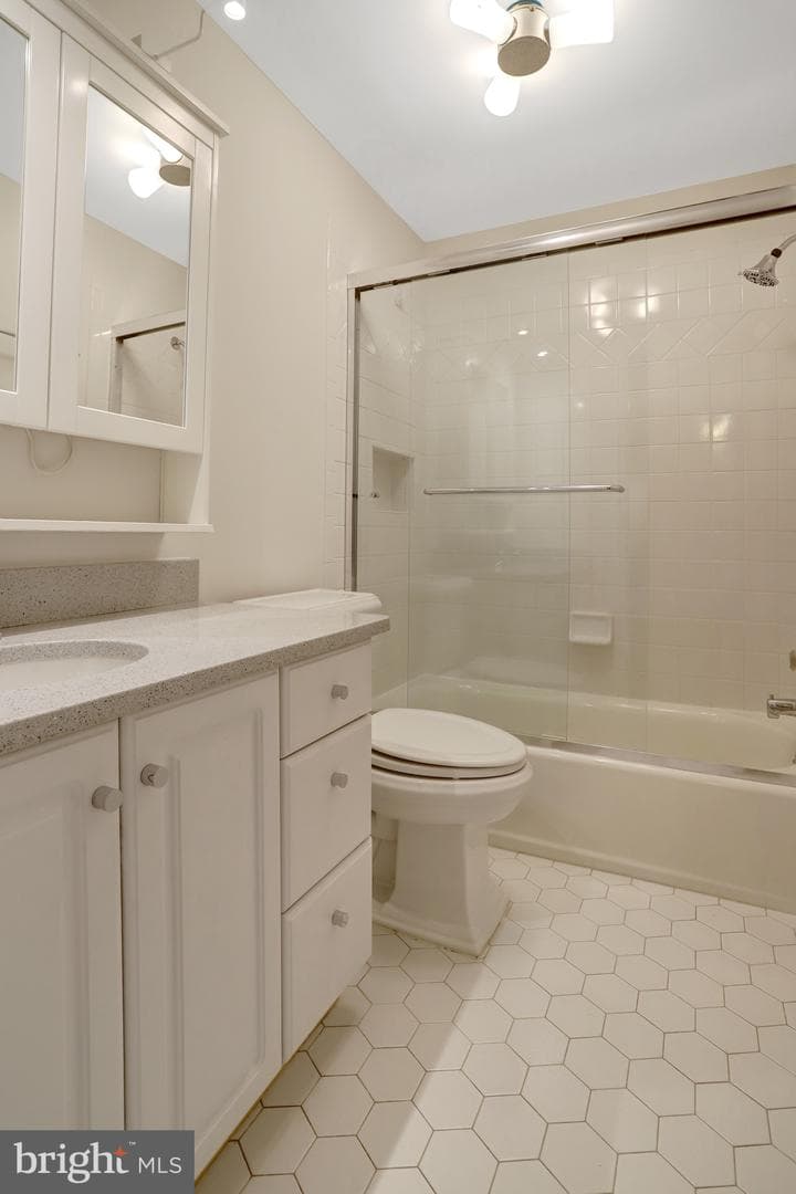 2130 Military Road photo 56