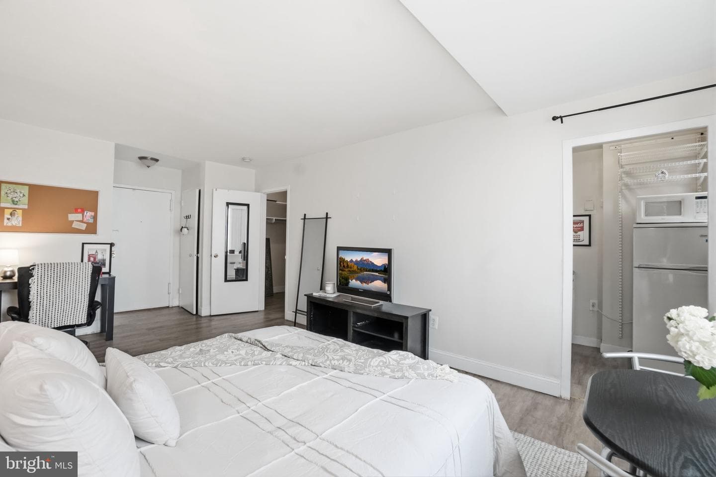 1121 Arlington Boulevard #310 photo 6