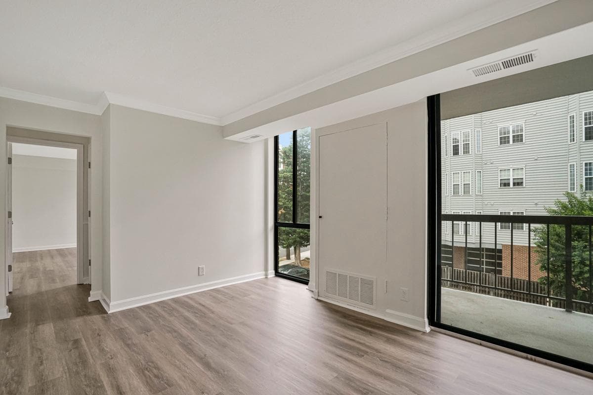 1401 N Rhodes Street #301 photo 10