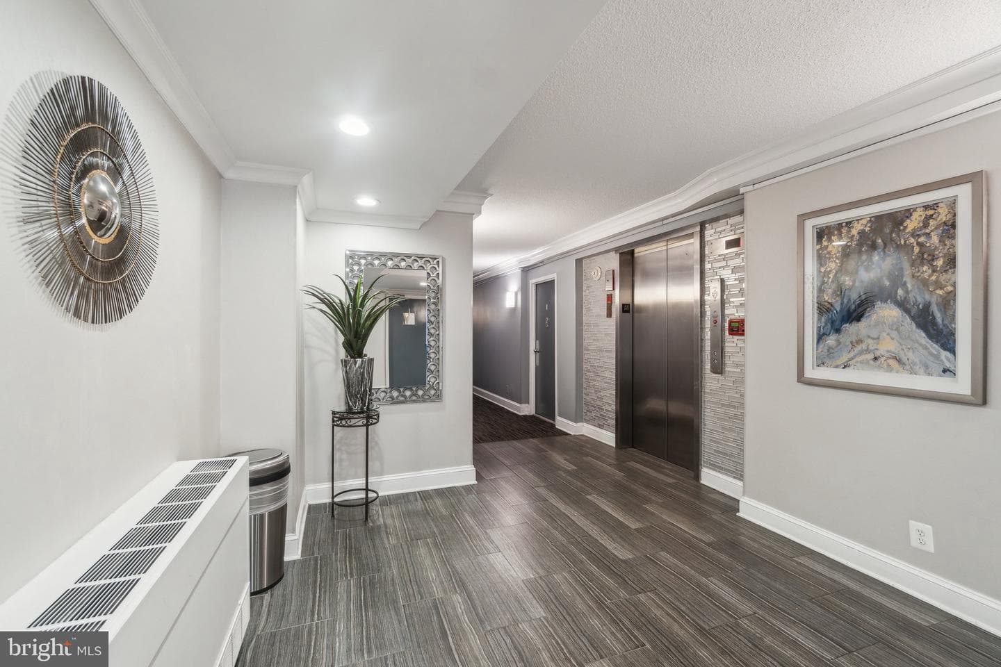 1401 N Rhodes Street #301 photo 4