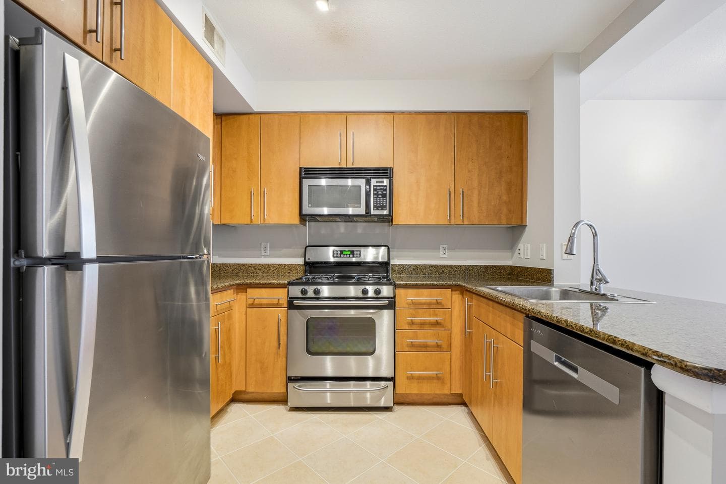 1021 Garfield Street #627 photo 24