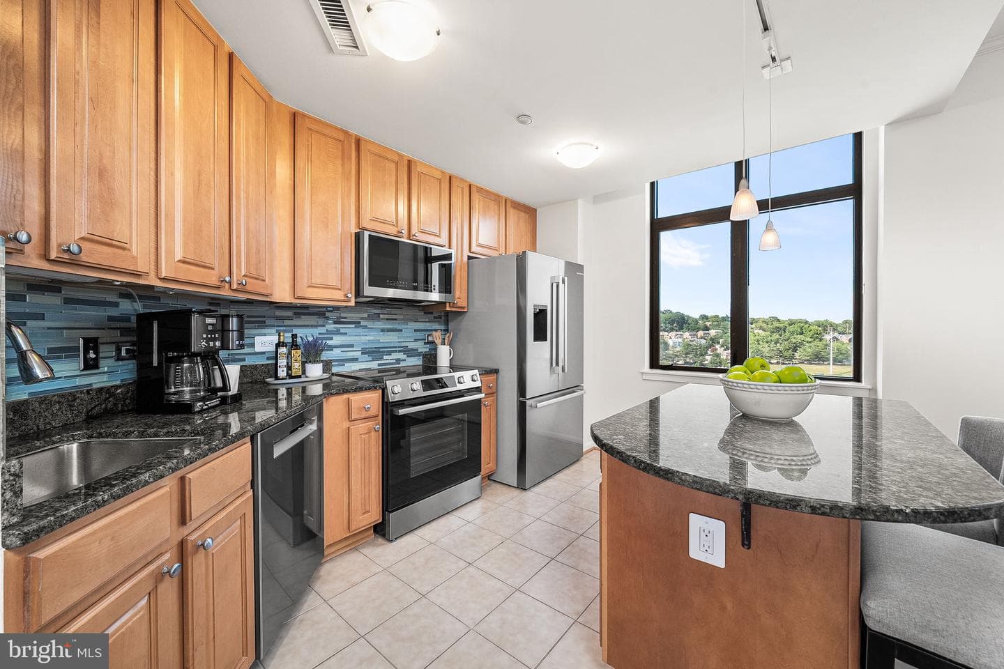 2720 S Arlington Mill Drive #914 photo 16