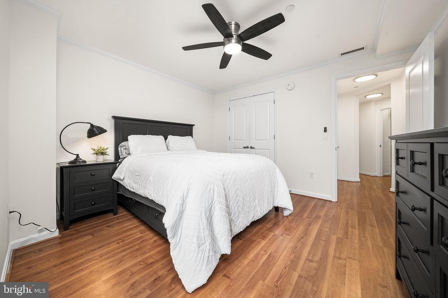 2720 S Arlington Mill Drive #914 photo 28