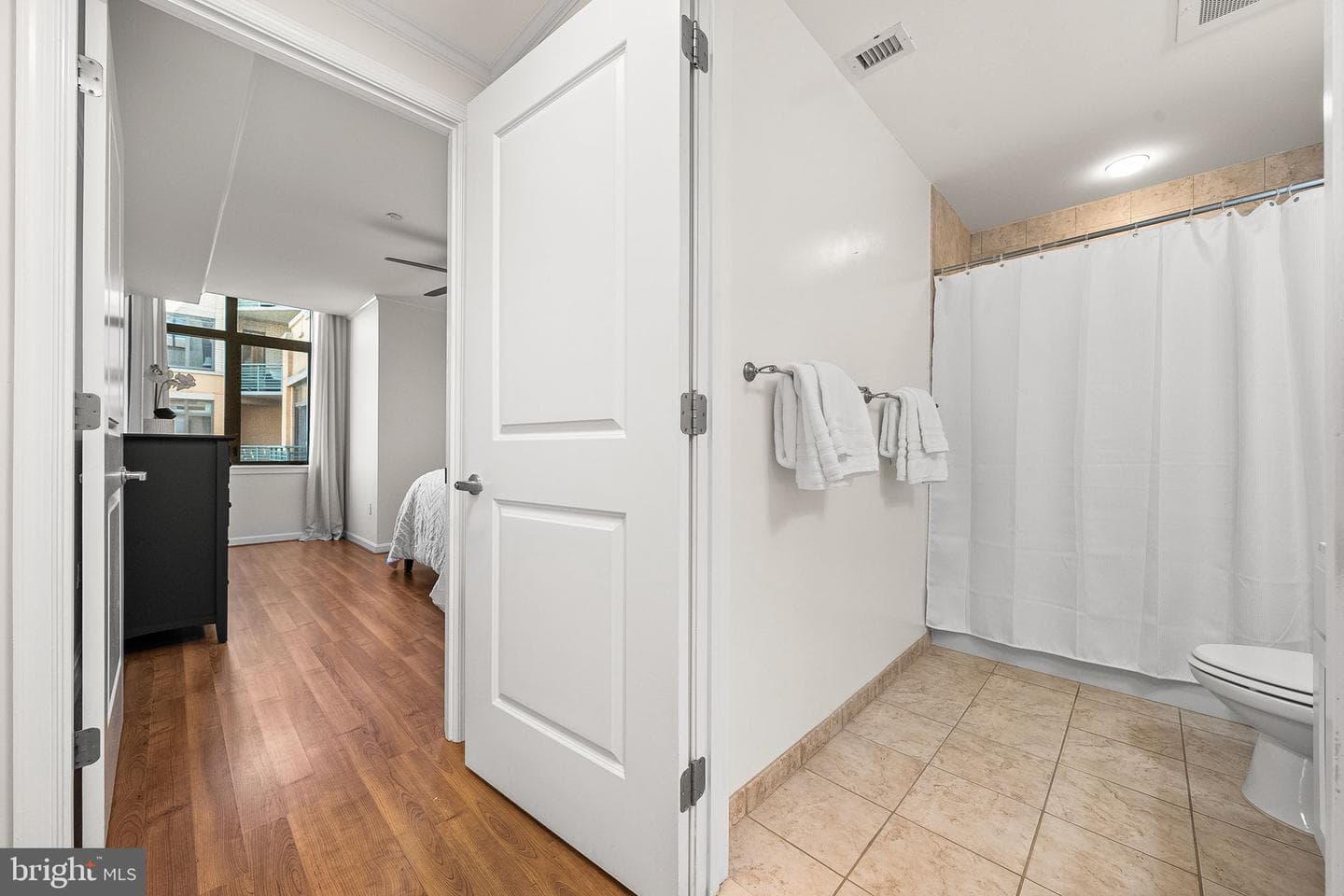 2720 S Arlington Mill Drive #914 photo 30